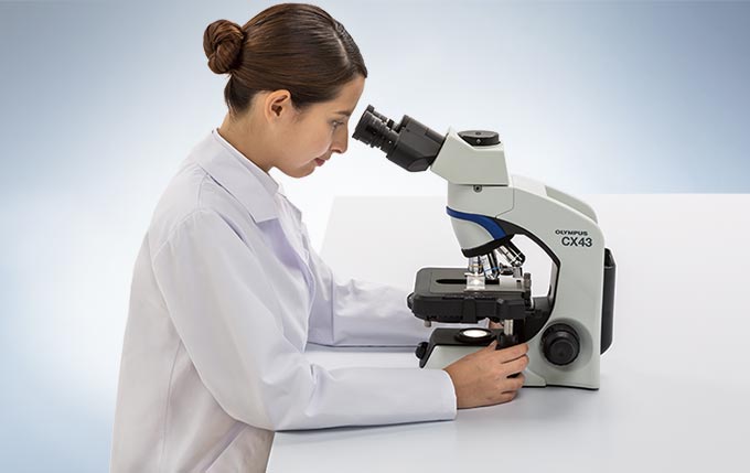奥林巴斯显微镜CX43符合人体工学的载物台和目镜位置