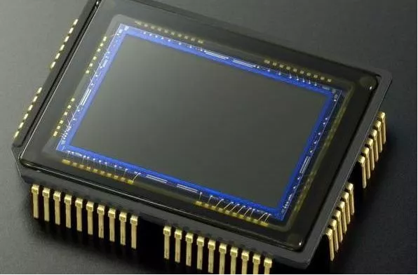 致使cmos技术的兴起,这个跨界而来的"意外"打破了ccd的优势,但仍然是